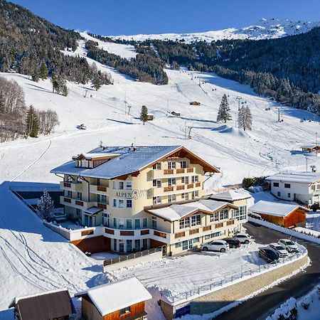 Hotel Alpen-Royal イェルツェンス エクステリア 写真
