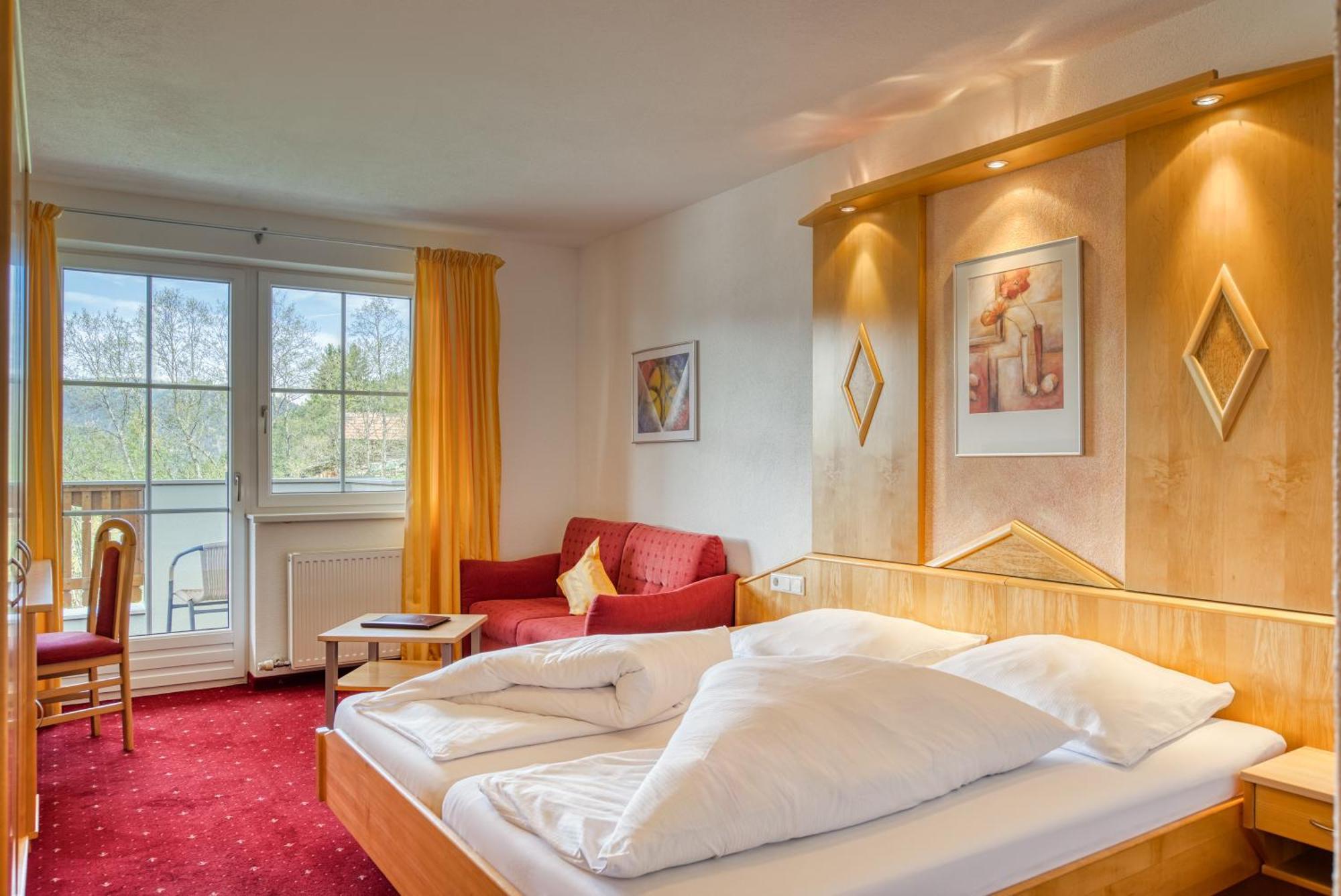 Hotel Alpen-Royal イェルツェンス エクステリア 写真