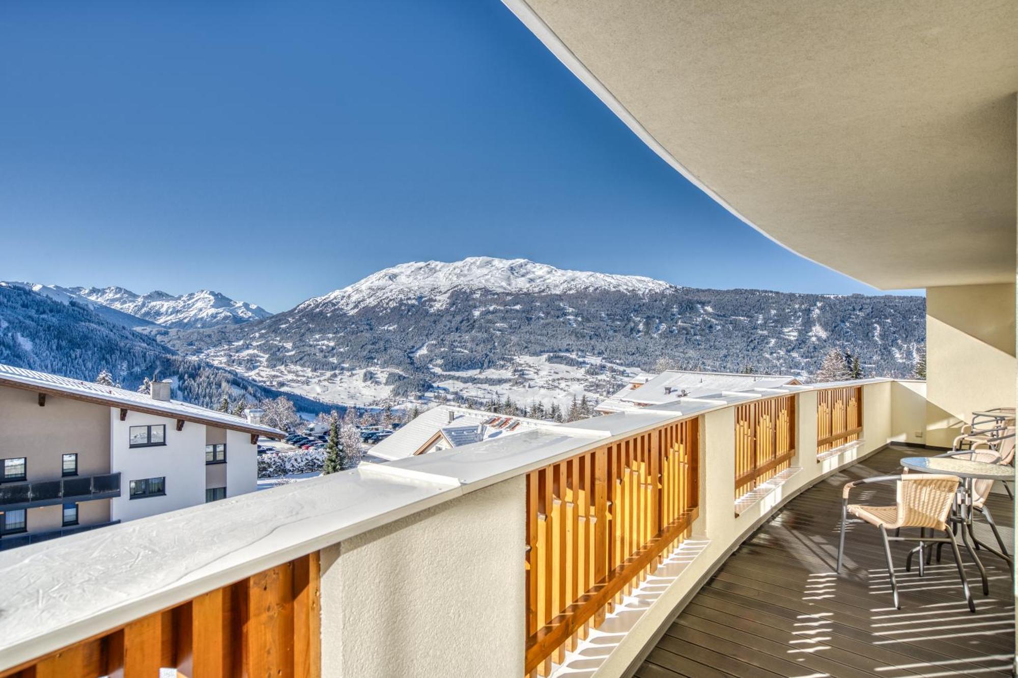 Hotel Alpen-Royal イェルツェンス エクステリア 写真